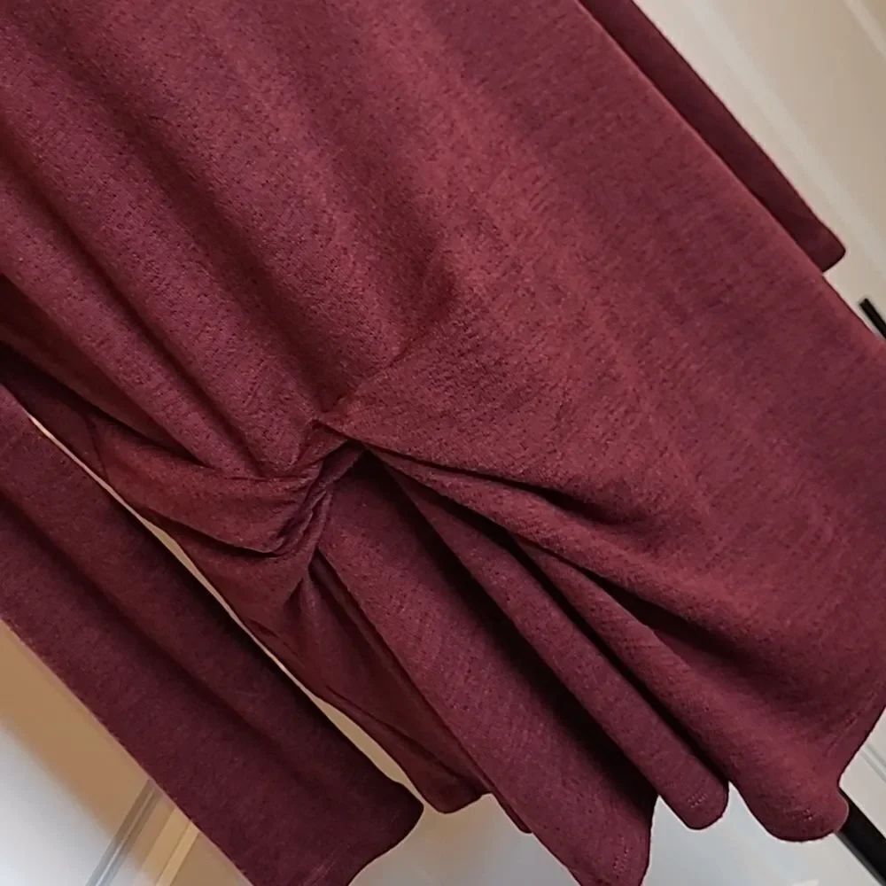 DG2 Maroon Sweater - Picture 3 of 9